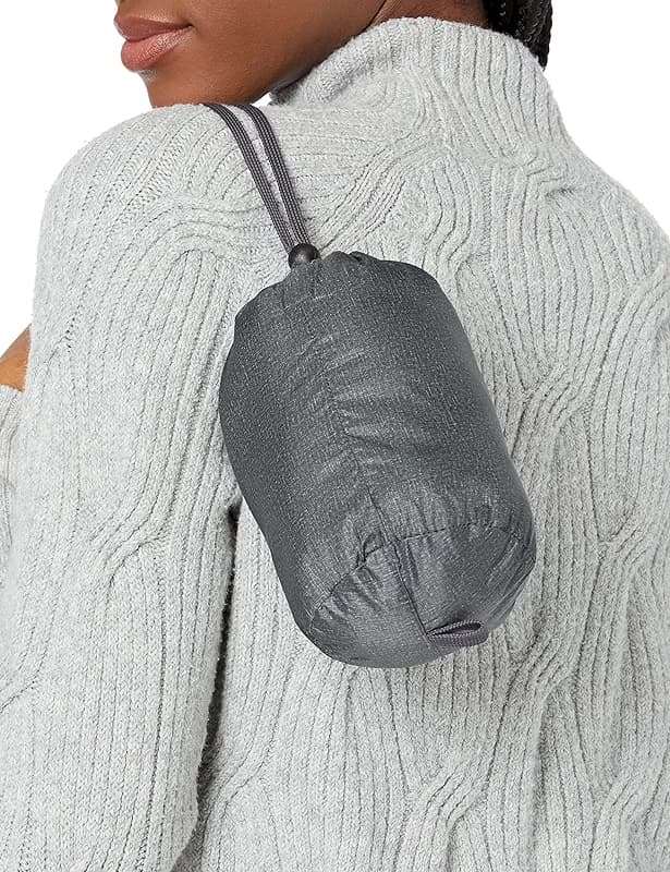 Amazon Essentials Women's Lightweight Long-Sleeve Water-Resistant Packable
